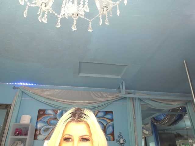 adrianna_fox