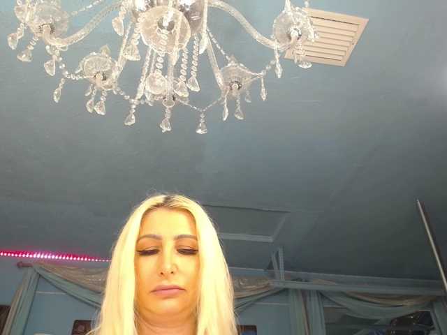adrianna_fox