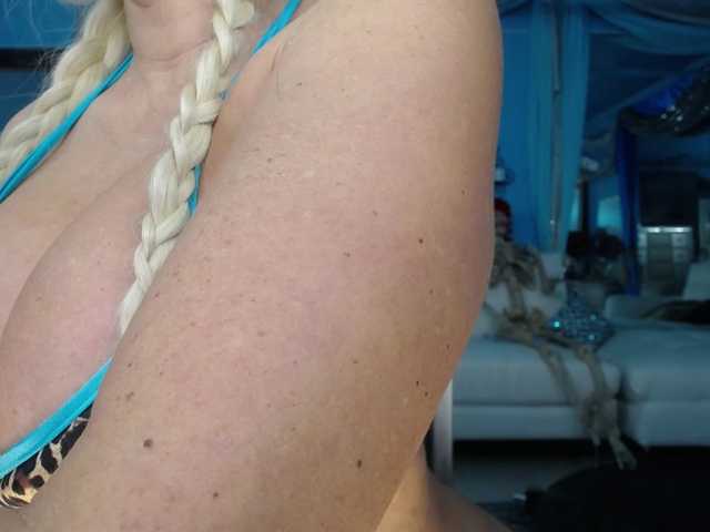 adrianna_fox