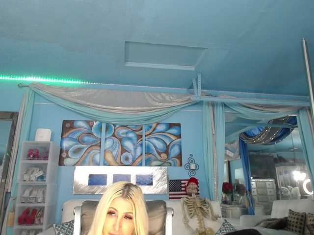 adrianna_fox