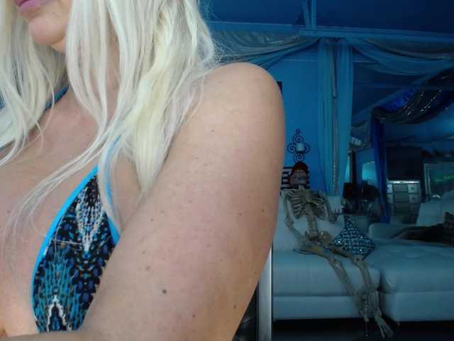 adrianna_fox