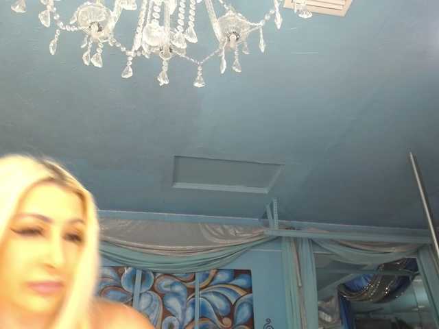 adrianna_fox