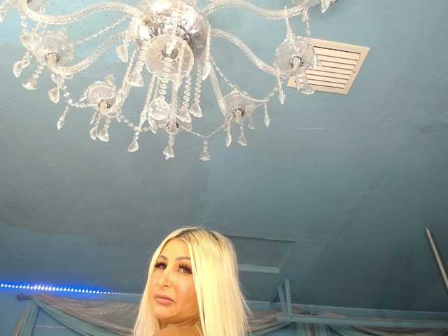 adrianna_fox