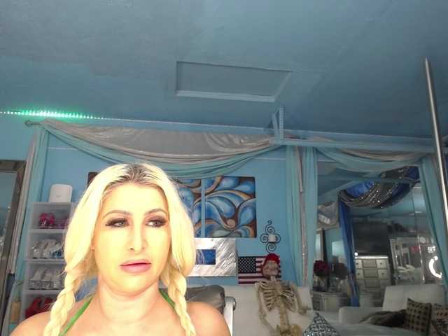 adrianna_fox