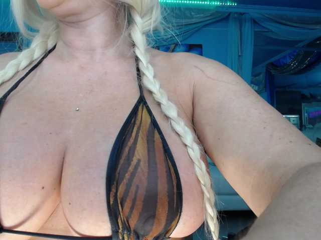 adrianna_fox live cam preview