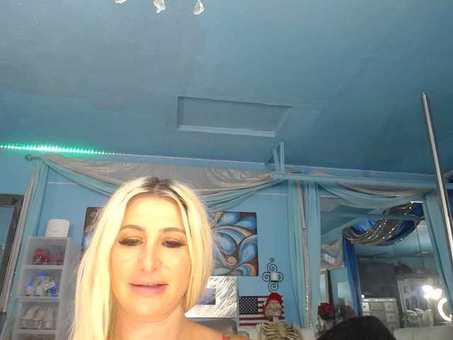 adrianna_fox