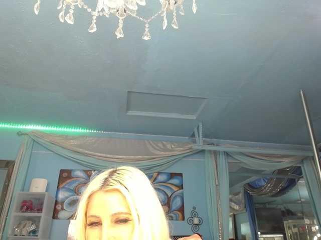 adrianna_fox