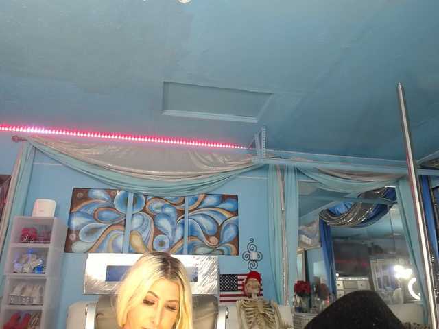 adrianna_fox