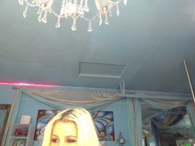 adrianna_fox