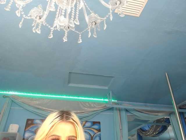 adrianna_fox