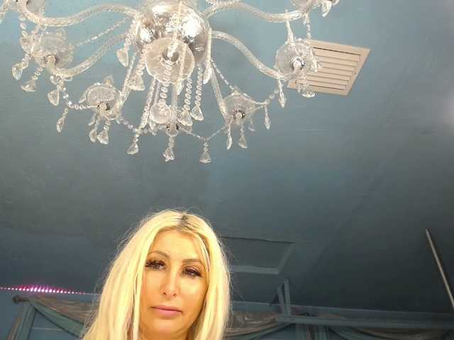 adrianna_fox