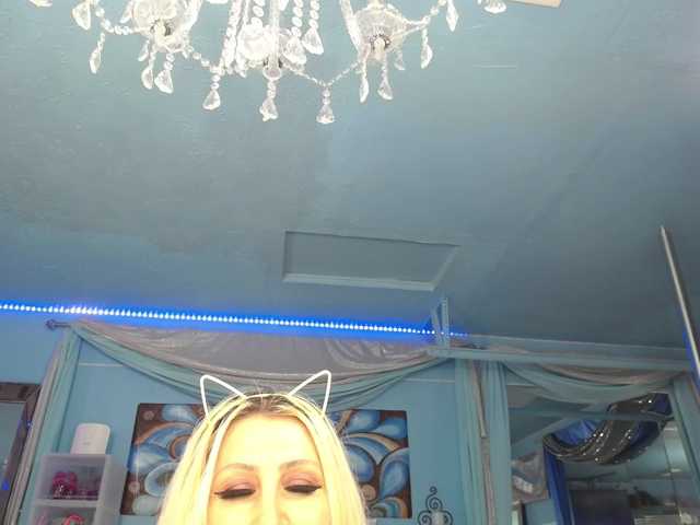 adrianna_fox live cam preview