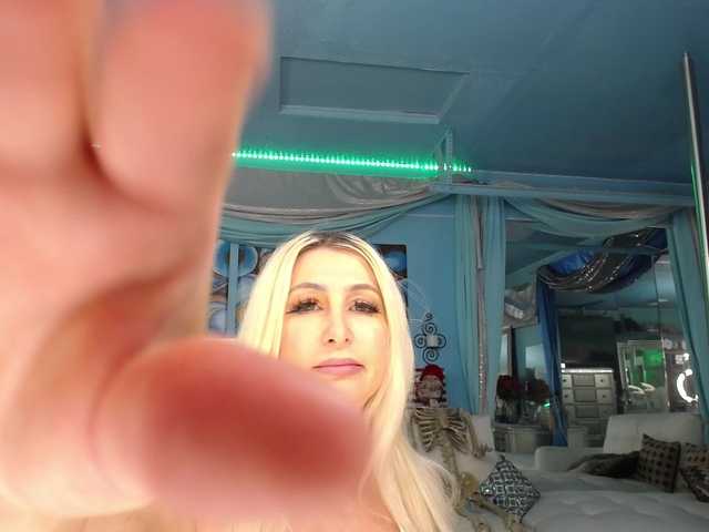adrianna_fox