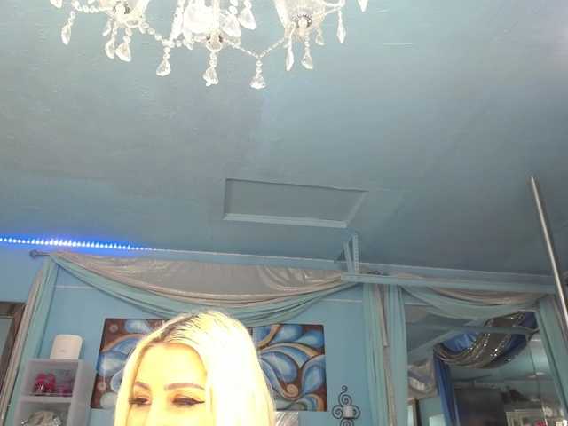 adrianna_fox