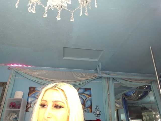 adrianna_fox