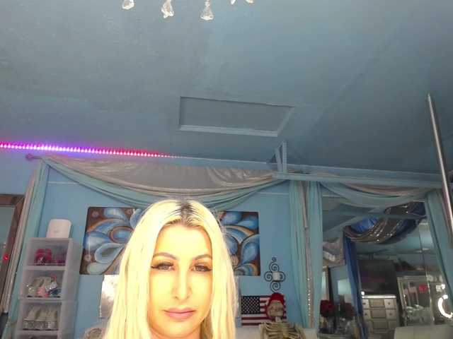 adrianna_fox