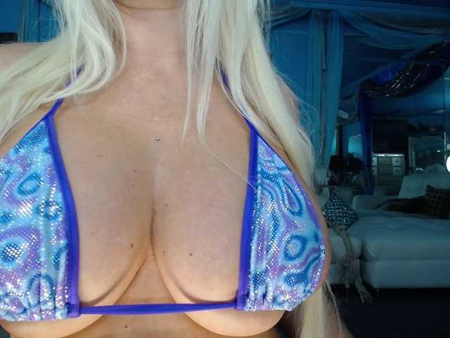 adrianna_fox