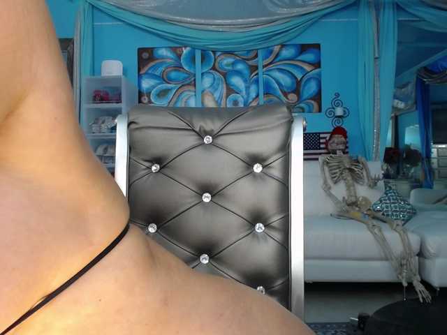 adrianna_fox