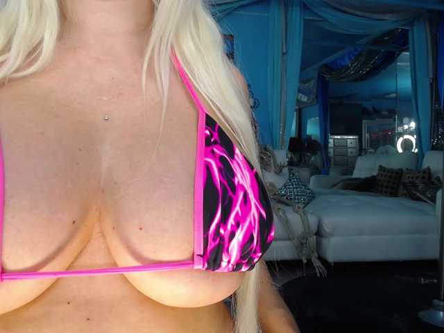 adrianna_fox