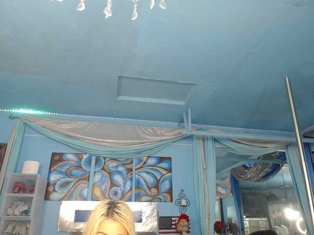 adrianna_fox webcam