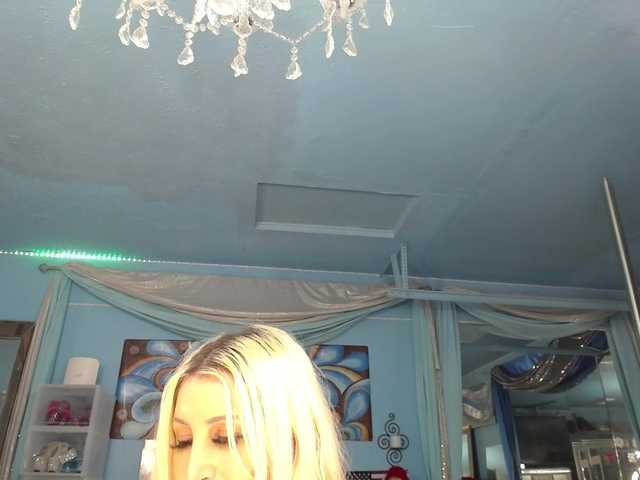 adrianna_fox