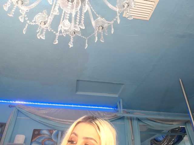 adrianna_fox online