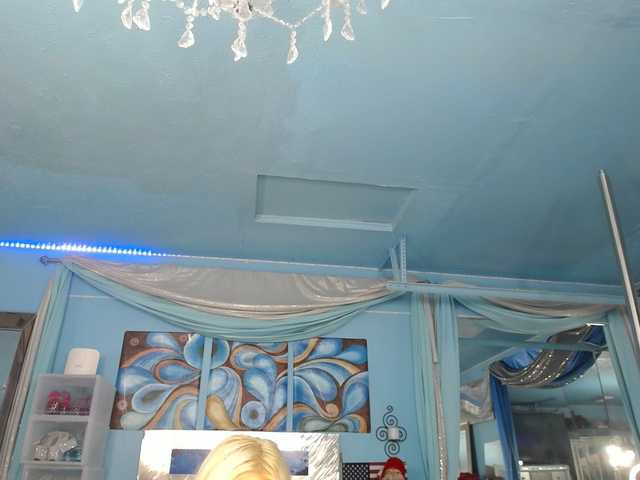 adrianna_fox live cam on BongaCams