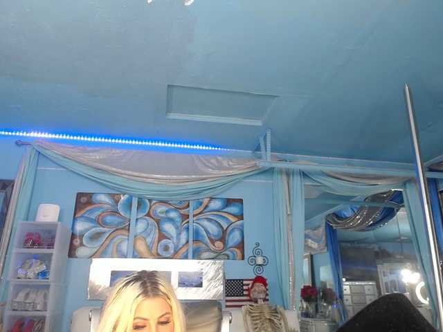 adrianna_fox