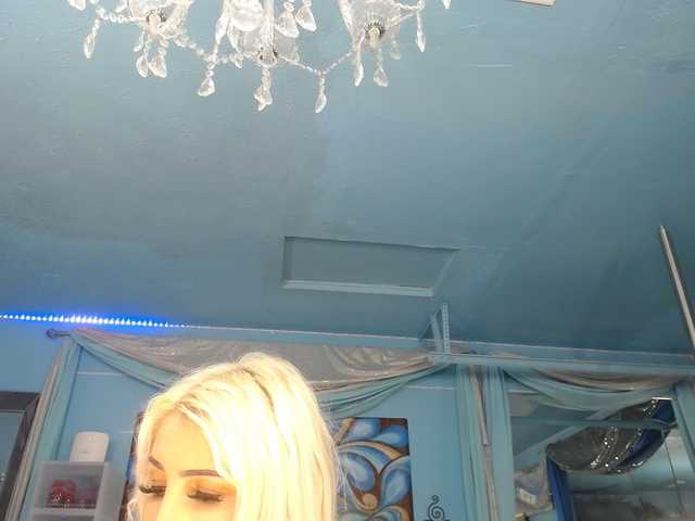 adrianna_fox