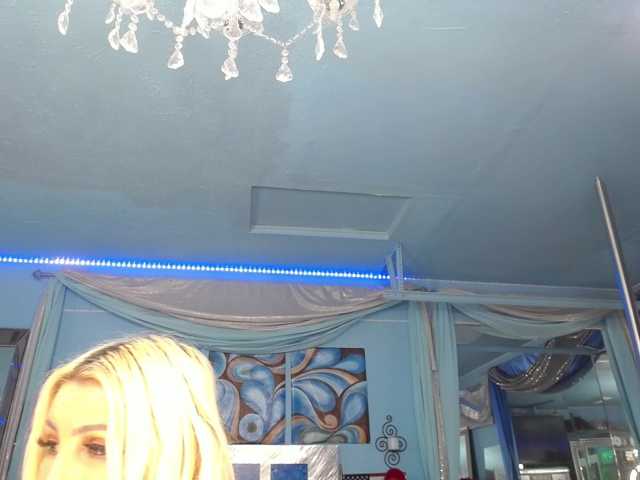 adrianna_fox