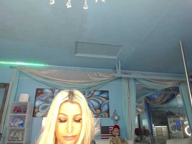 adrianna_fox