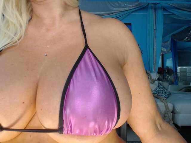 Preview of adrianna_fox