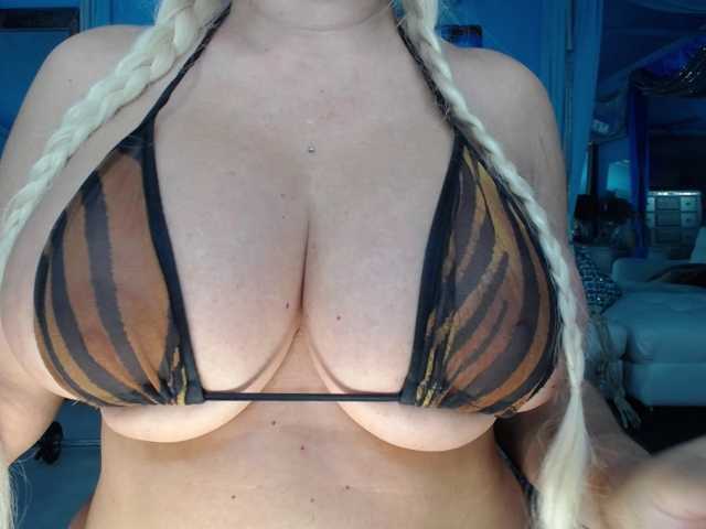 adrianna_fox live cam preview