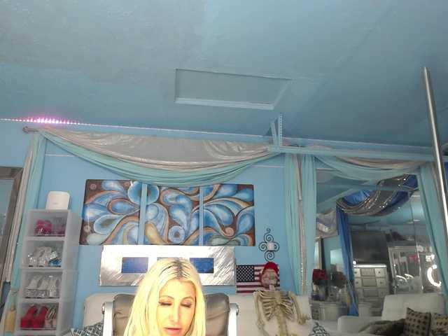 adrianna_fox