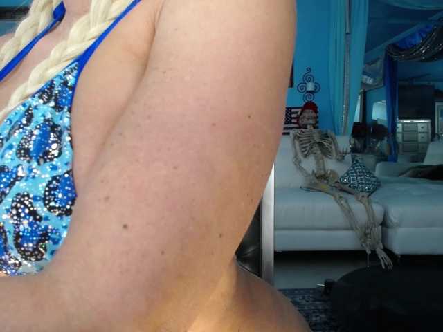 adrianna_fox