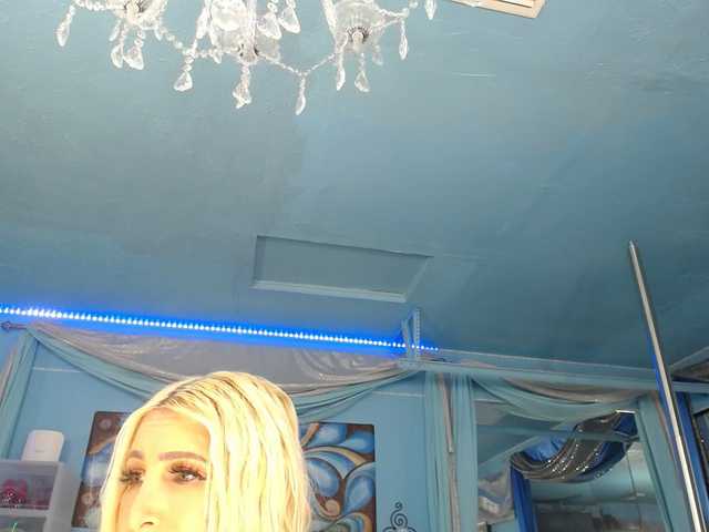 adrianna_fox live sex show