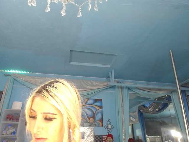 adrianna_fox live cam