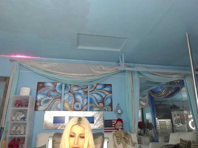 adrianna_fox live cam preview