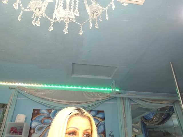adrianna_fox