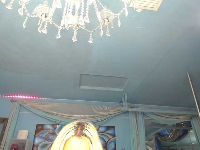 adrianna_fox live cam on BongaCams