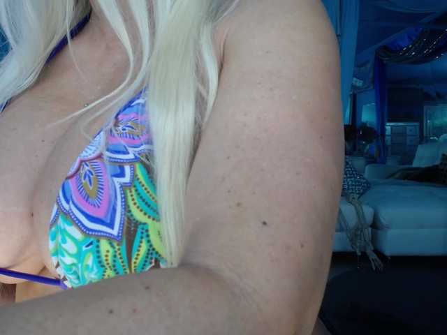 adrianna_fox