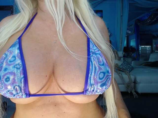 adrianna_fox
