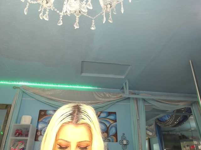 adrianna_fox live cam preview