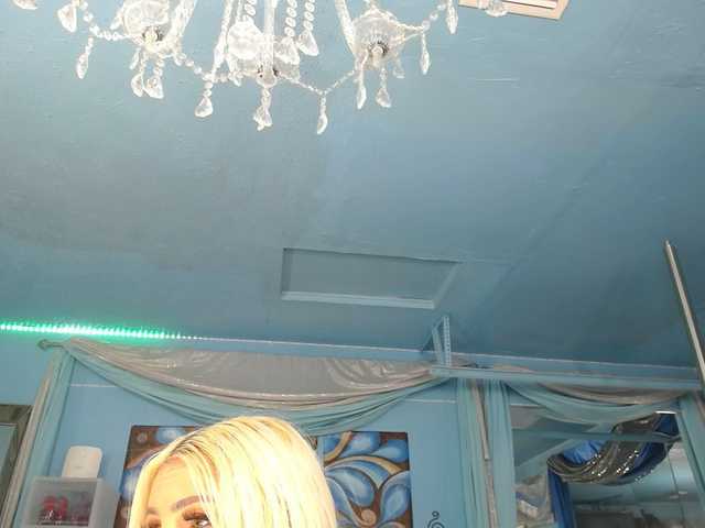 adrianna_fox online
