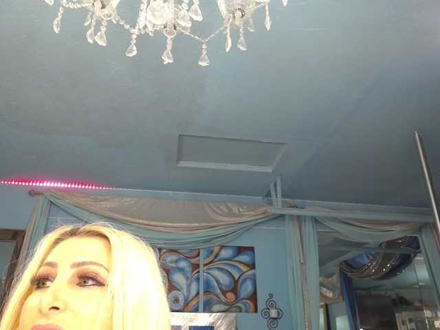 adrianna_fox