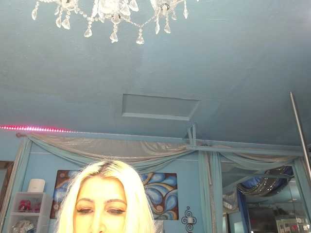 adrianna_fox live cam preview