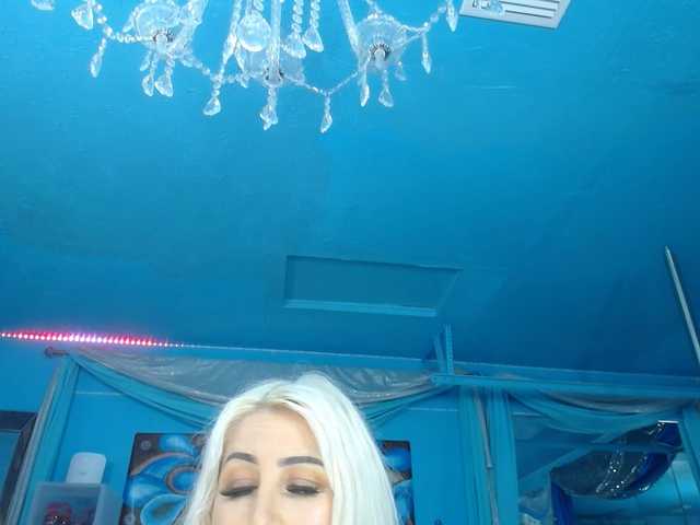 adrianna_fox