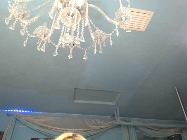adrianna_fox