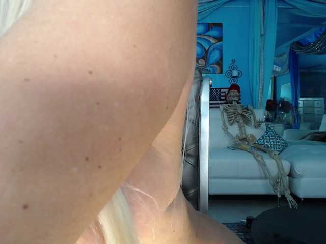 adrianna_fox