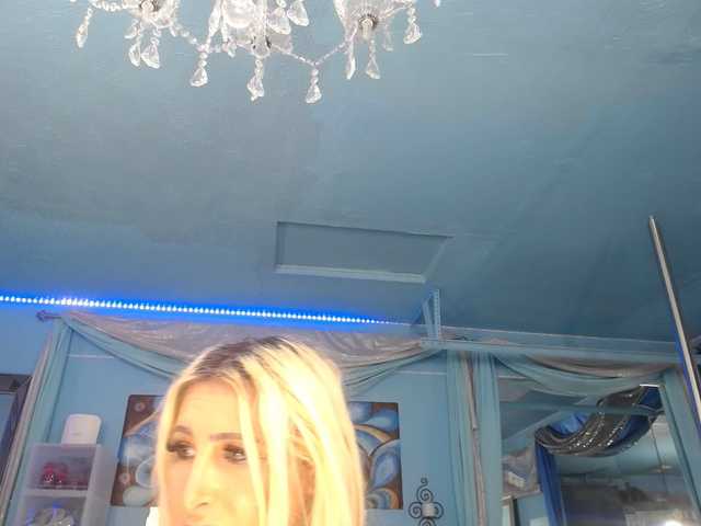 adrianna_fox